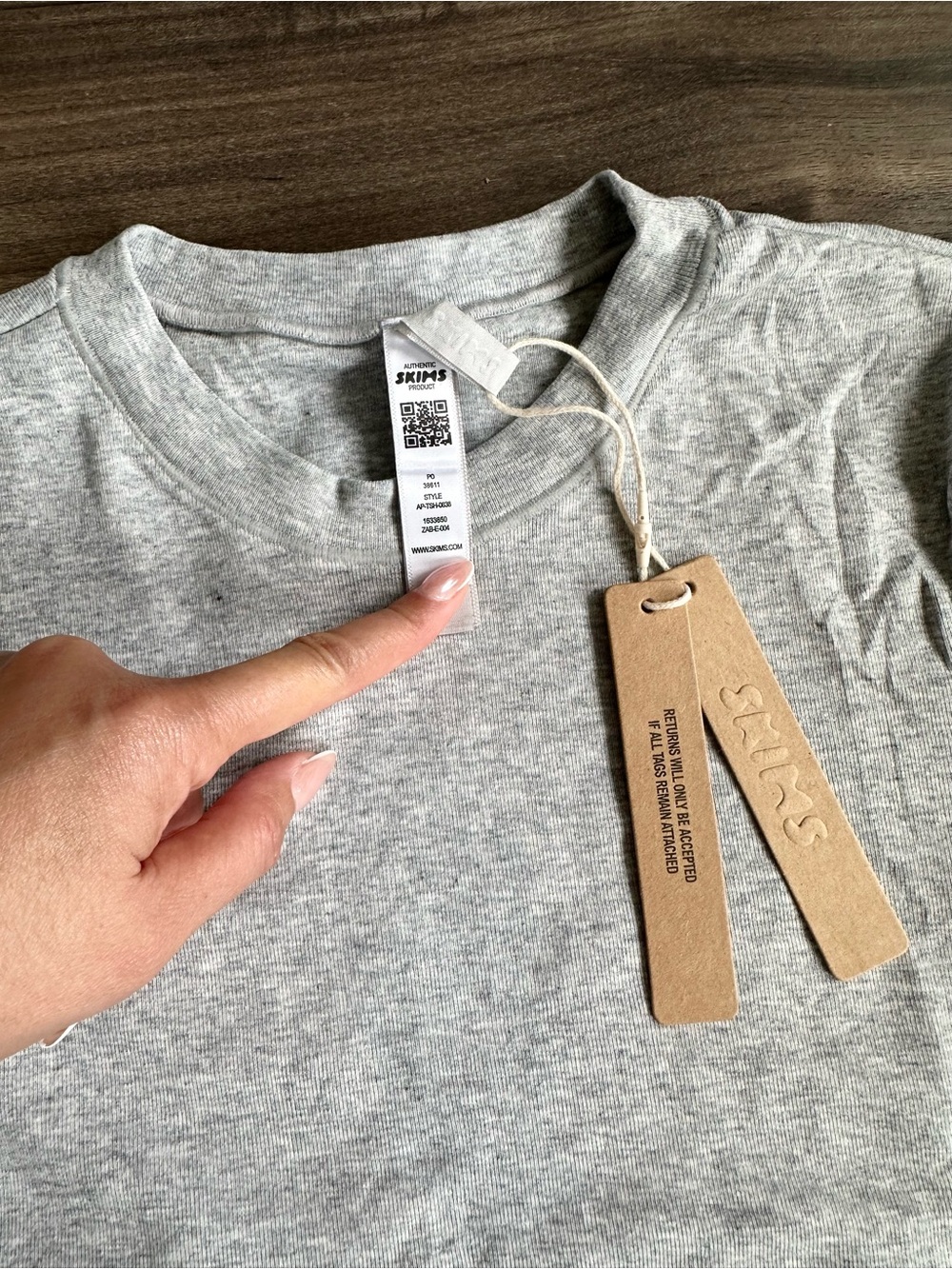 SKIMS Heather Gray Short Sleeve Crew Tee - Picture 4 of 7